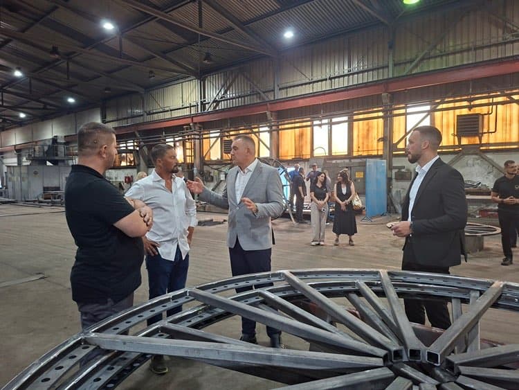 Premijer Minić posjetio u Bijeljini kompaniju „Elvaco MetPro“: Podrška Vlade Republike Srpske treba da bude jača za ovakva preduzeća