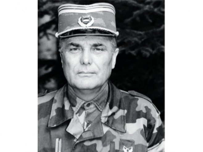 image-gallery-item